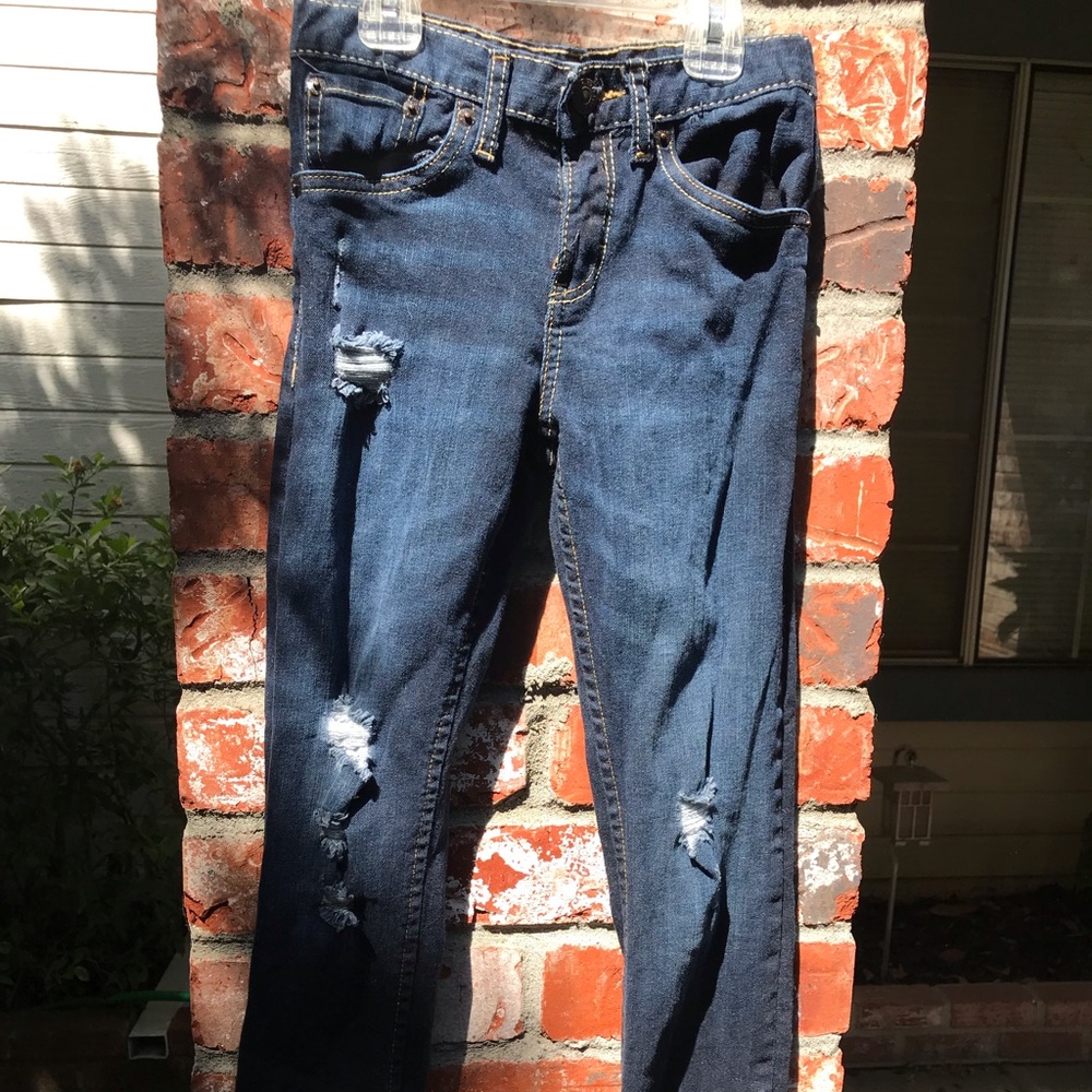 Girls Levi’s girlfriend jeans size 7, bnwt